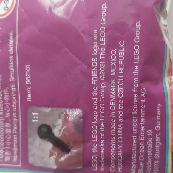 Original LEGO Performing Dog & FRIENDS Foil bag Retired New - Picture 4 of 4